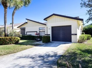 12 Ridge Pointe Dr APT D, Boynton Beach, FL 33435