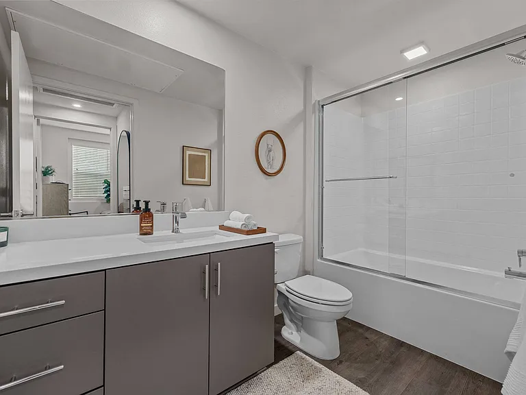 Westbury Apartments — Photo 9