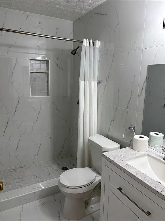 3 bed, 2.0 bath, 1344 sqft, $2,300 — Photo 4
