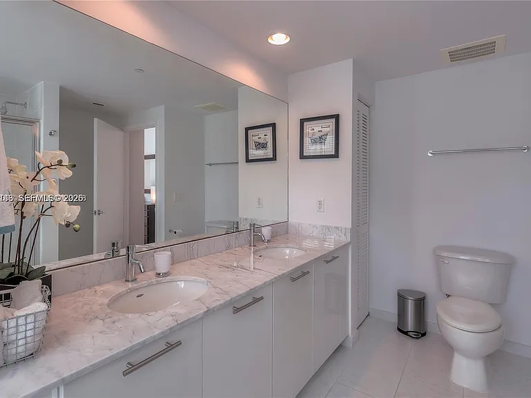 950 Brickell Bay Dr #1711 — Photo 15