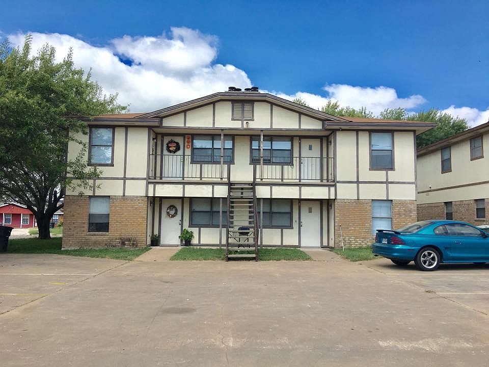 1st image of 2001 Cedarhill Dr APT 3