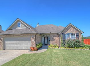 5210 S Bahama Ave W, Sand Springs, OK 74063