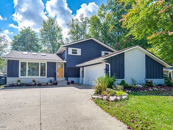 2nd image of 3538 Monte Vista Dr