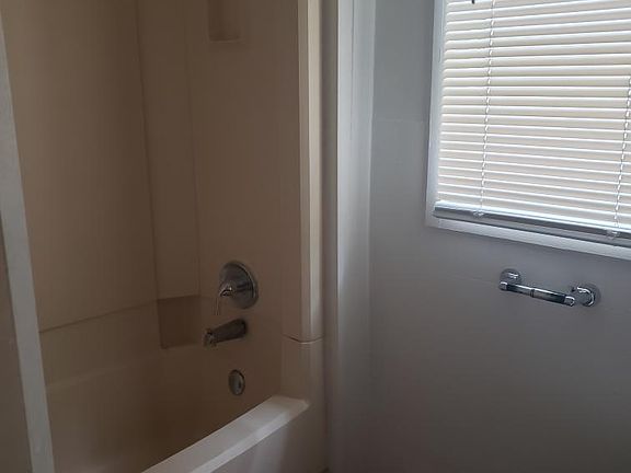 3rd image of 3847 Watson Ave
