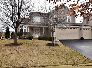 39W037 Revere House Ln, Geneva, IL 60134