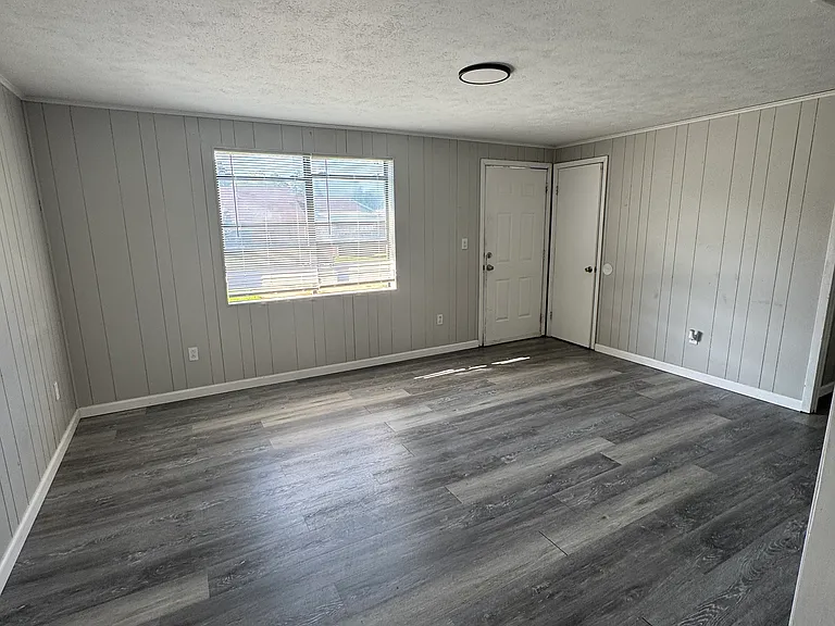 210A Elm Ln #A — Photo 4