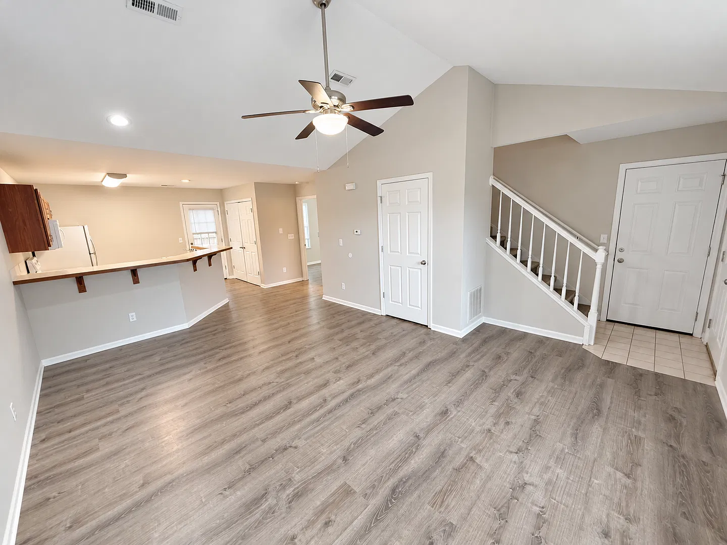 Lovely 3 bedroom duplex — Photo 4