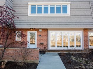 1462 Saint Tropez Ct, Highland Park, IL 60035