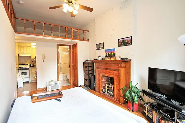 Rented by JK Dansar Corp | media 5