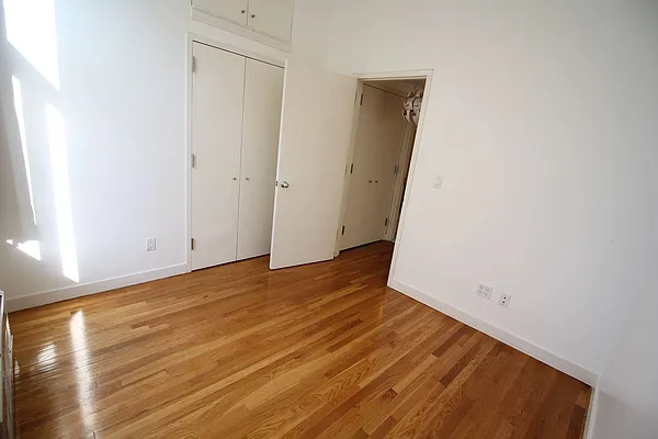 Rented by Nooklyn NYC LLC | media 29