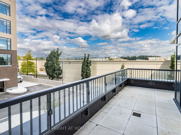 7950 Bathurst St #203, Vaughan, ON L4J 0B8
