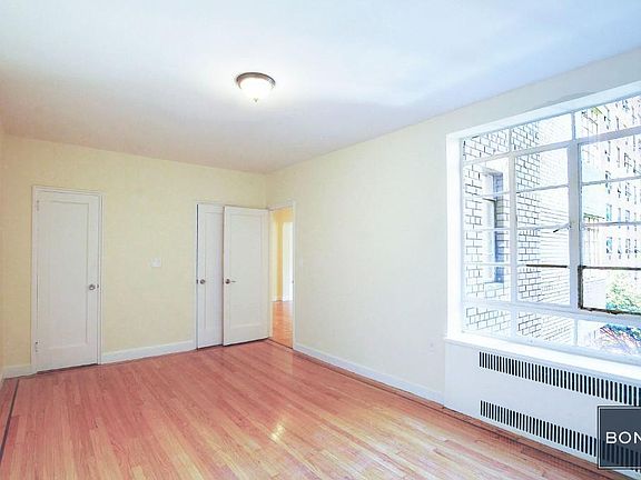 3rd image of 66 W 88th St APT 4D