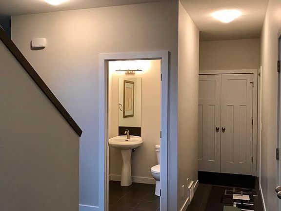 4th image of 15 Vincent Cres