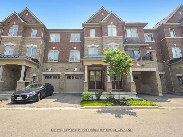 31 Faye St, Brampton, ON L6P 4M9