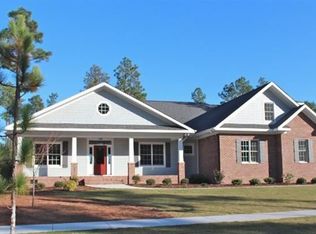 165 Wiregrass Ln, Southern Pines, NC 28374