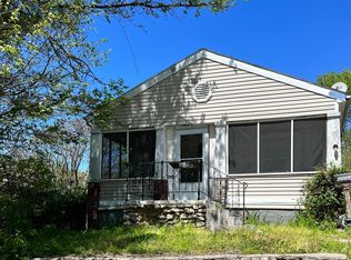 8904 E Thompson Ave, Independence, MO 64053