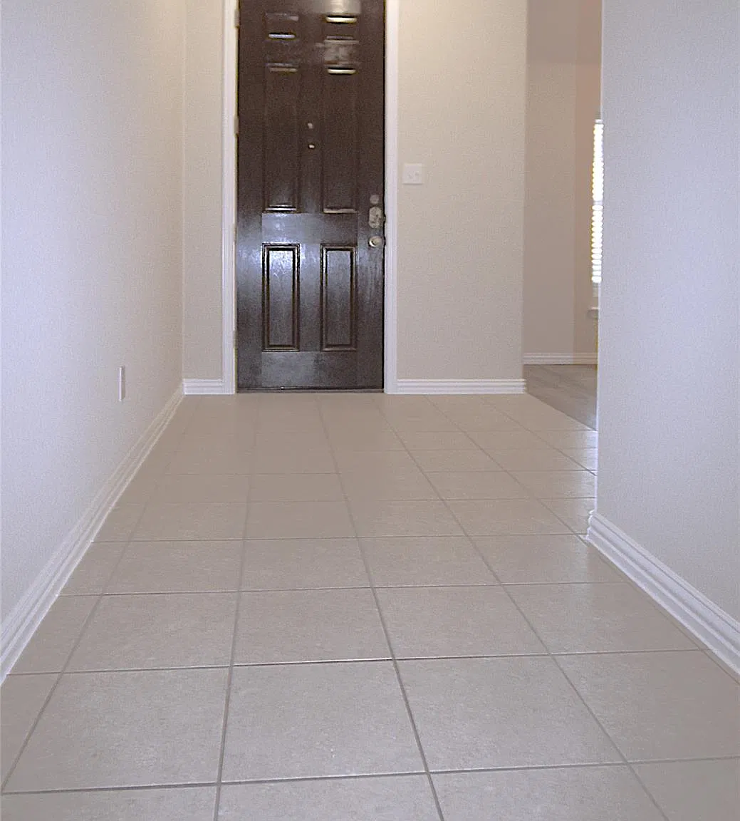 4 bed, 2.0 bath, 1870 sqft, $2,050 — Photo 3
