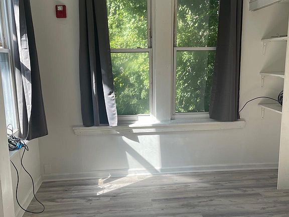 3rd image of 3442 N 18th St Floor 2