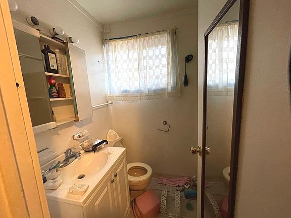 5th image of 5080 W Van Buren St