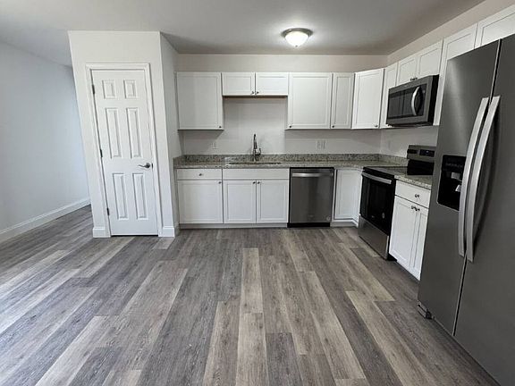 4th image of 216 Quinn Hill Ln