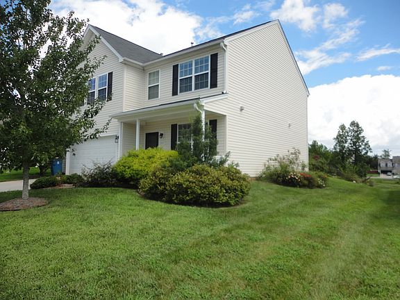 2nd image of 1907 Newcomb Dr