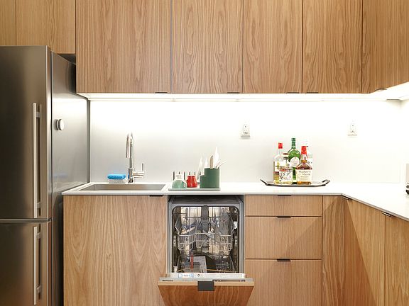 4th image of 719 Saint Nicholas Ave #3F