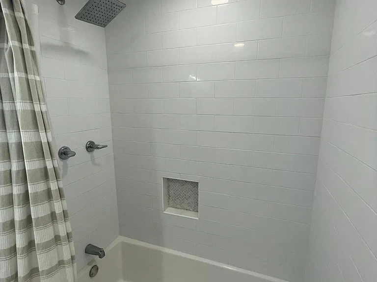 510 SE 3rd Ave #A — Photo 13