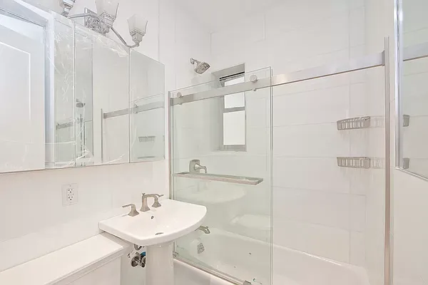 Rented by R New York | media 5