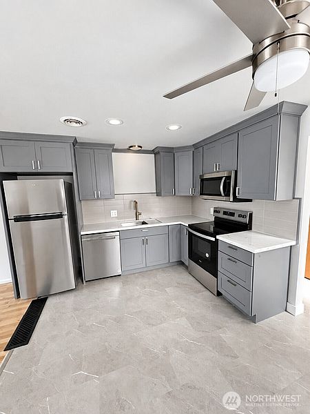 4th image of 7546 24th Avenue NW