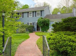 49 Thornwood Dr, Poughkeepsie, NY 12603