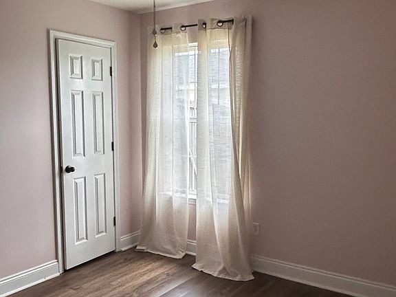 2nd image of 5215 Barracuda St