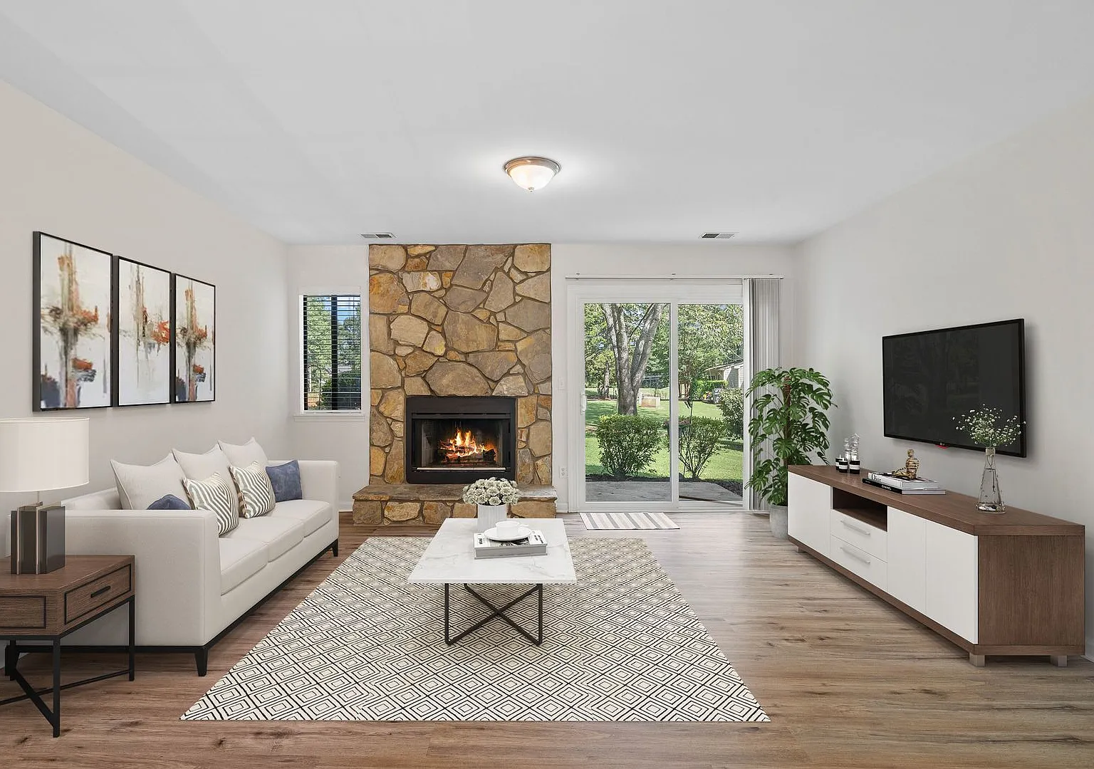 Raintree Country Club Townhome for Rent — Photo 1