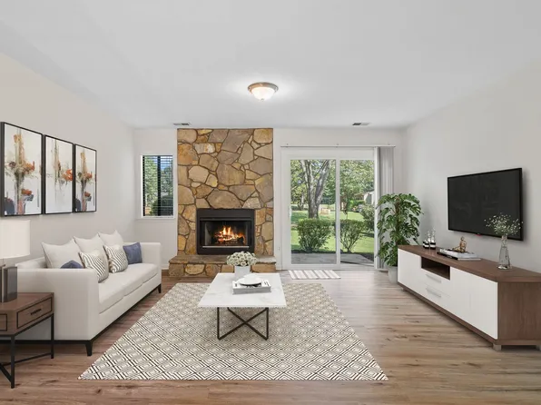 4091 N Course Dr, Charlotte, NC 28277