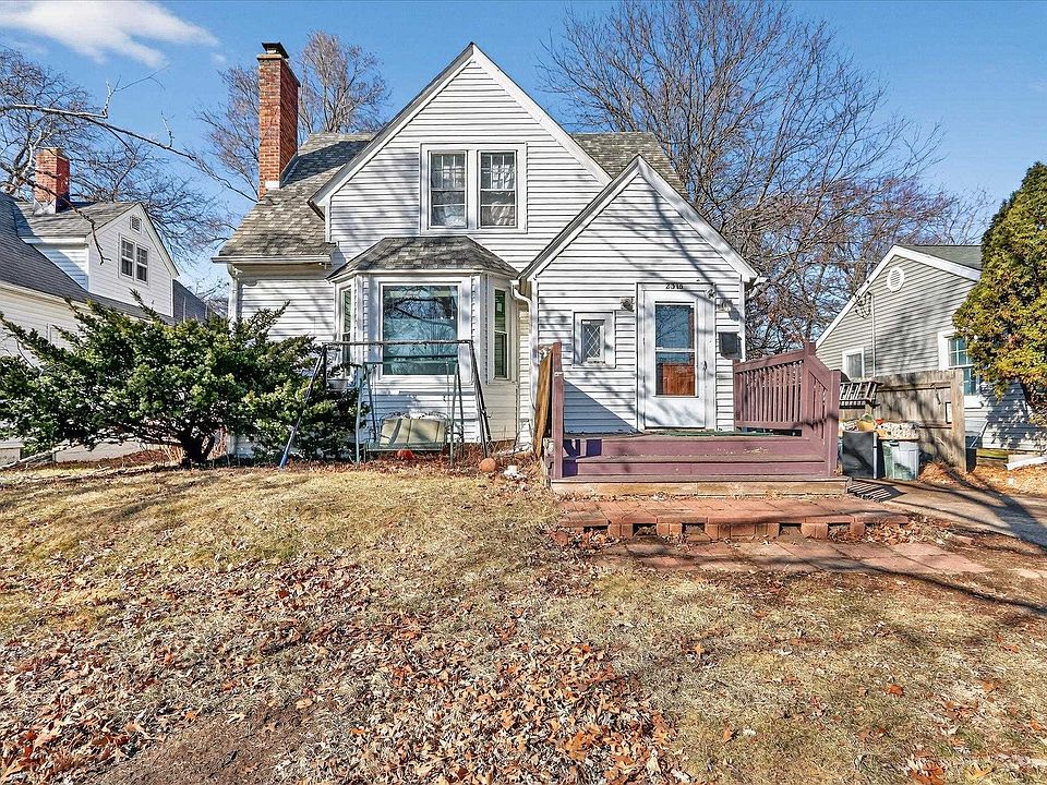 1st image of 2315 Lawndale Ave
