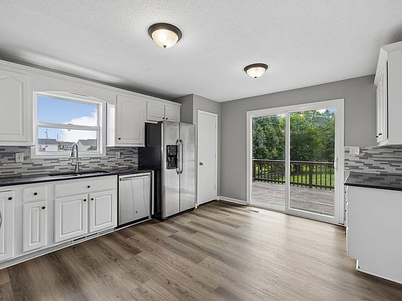 5th image of 1303 Chucker Dr