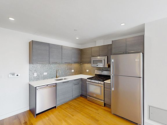 3rd image of 1115 Broadway APT 5D