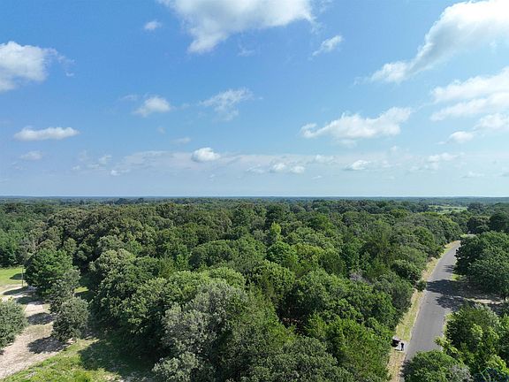 3rd image of 1176 County Road 3220