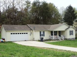 320 Petite Dr, Cookeville, TN 38501