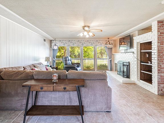 4th image of 5767 E Park Circle Dr