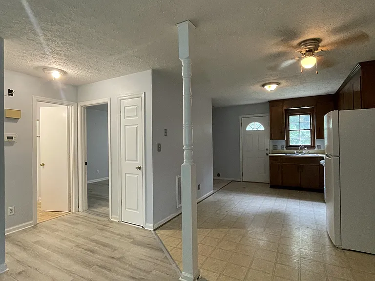 112 Camp Ave #A — Photo 4