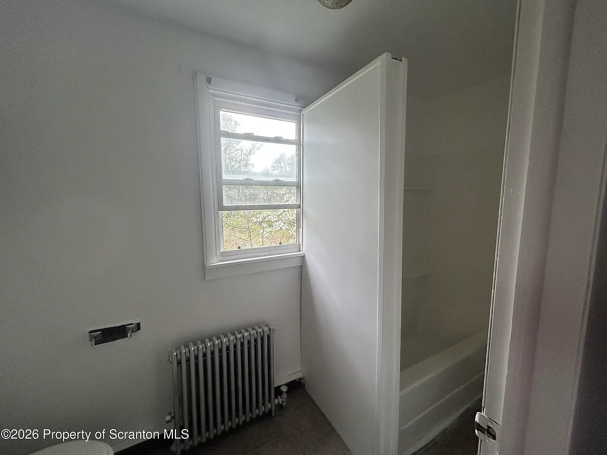 Building Photo - 717 E Elm St #REAR
