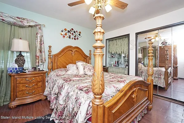 Sold by REMAX Elite | media 17