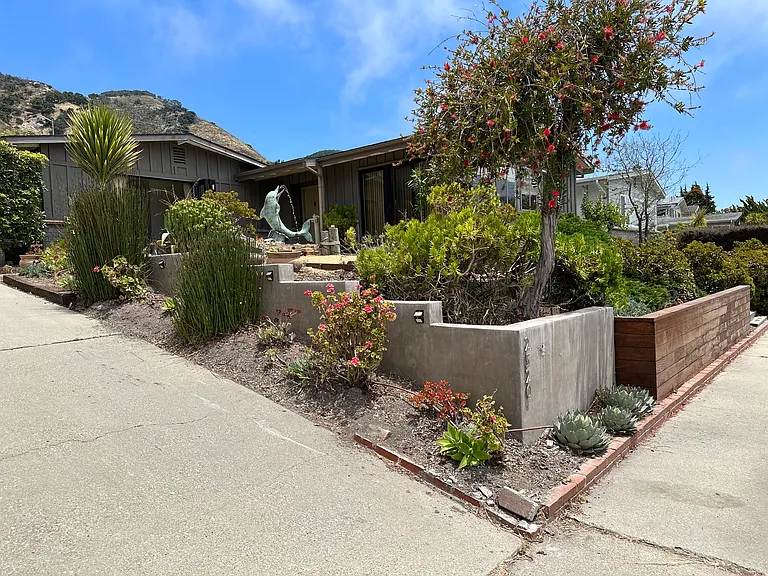 2520 Coburn Ln #B — Photo 11