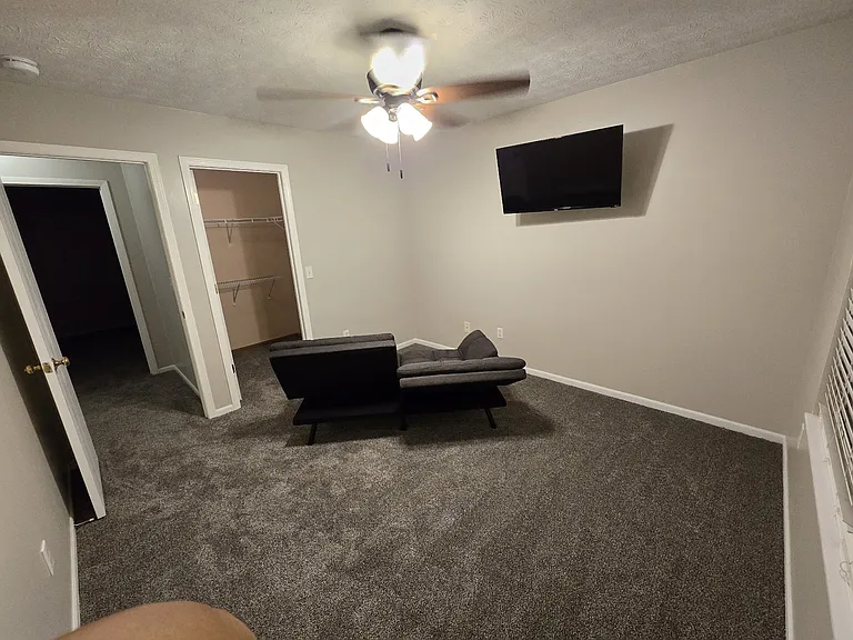 OUTDATED photo - room being offered for rent in this listing w/ walk-in closest - EMPTY