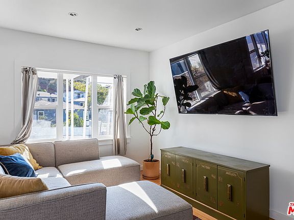 3rd image of 2433 W Avenue 32