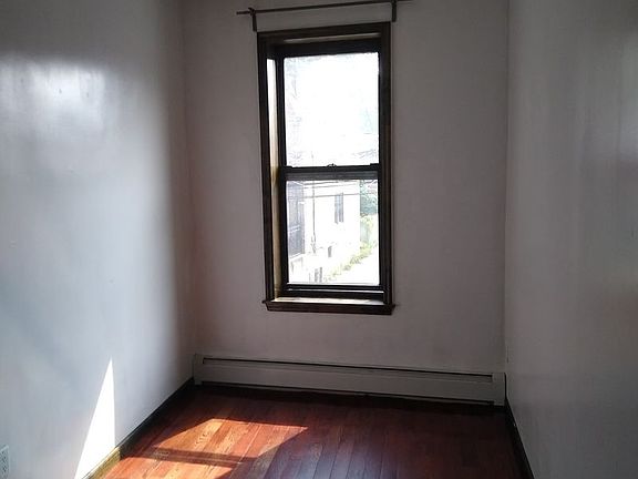 4th image of 2740 12th St #2