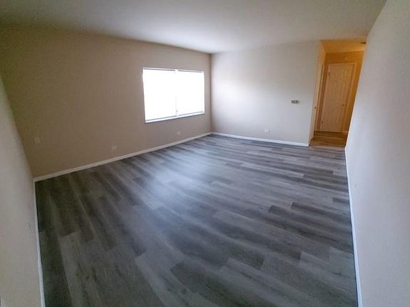 2nd image of 568 Pershing Ave APT A
