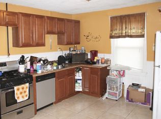 155 Vinton St FLOOR 3, Providence, RI 02909