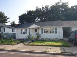 27 Freeman Ave, West Roxbury, MA 02132