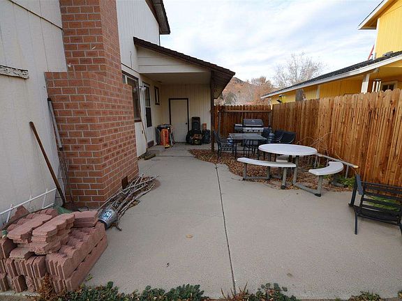 5th image of 449 Duggan Ave